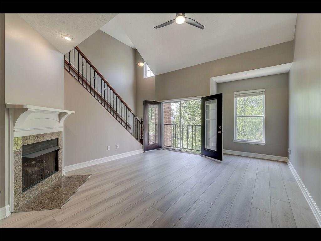 1029 Reserve Way Indianapolis, IN 46220 - Photo 2 of 32