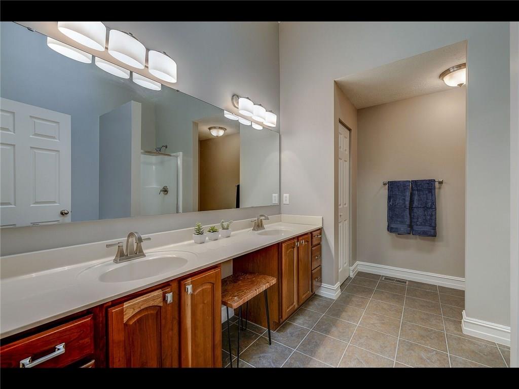 1029 Reserve Way Indianapolis, IN 46220 - Photo 18 of 32