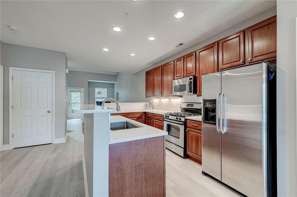 1029 Reserve Way Indianapolis, IN 46220 - Photo 7 of 32