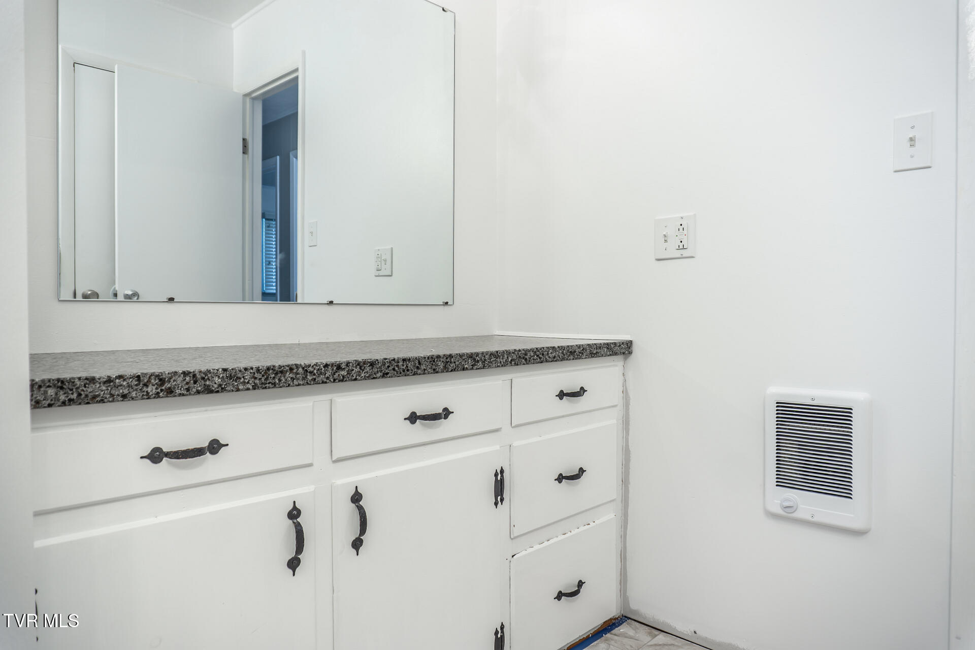 331 Paul Street Greeneville, TN 37743 - Photo 27 of 51 331PaulG__017