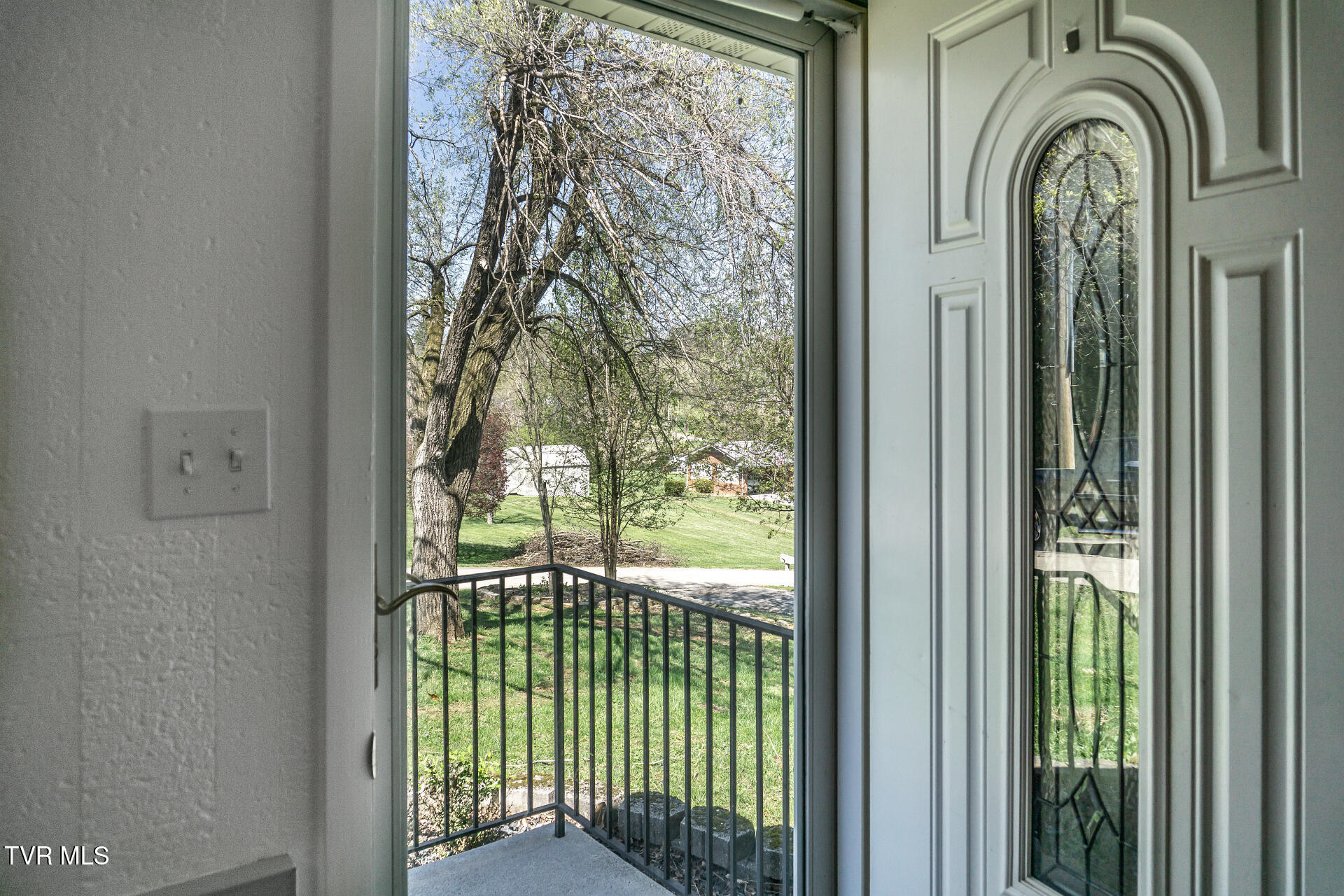 331 Paul Street Greeneville, TN 37743 - Photo 4 of 51 331PaulG__025