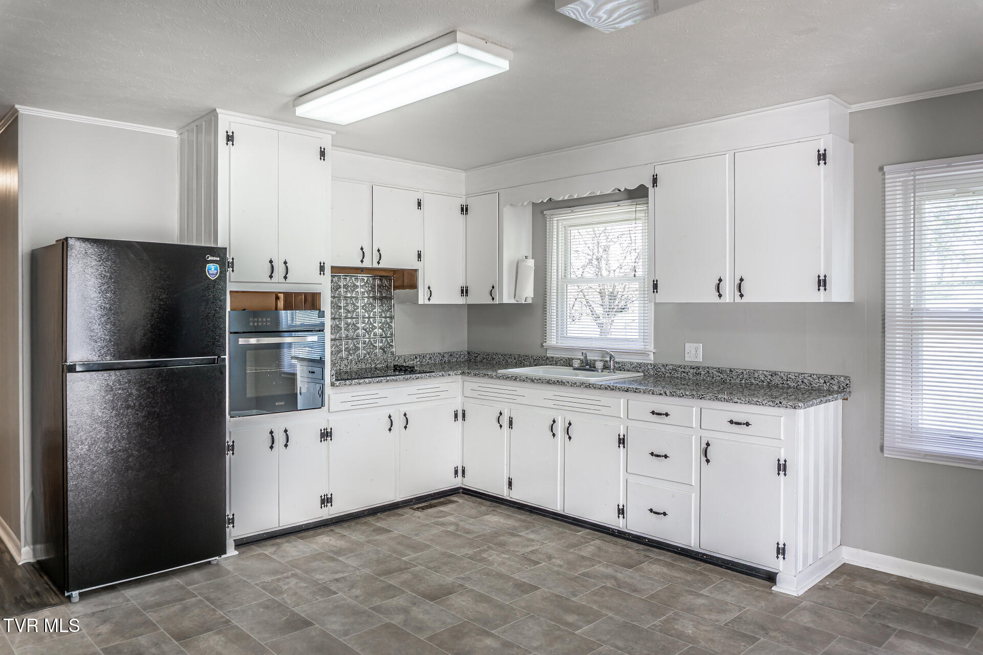 331 Paul Street Greeneville, TN 37743 - Photo 7 of 51 331PaulG__006