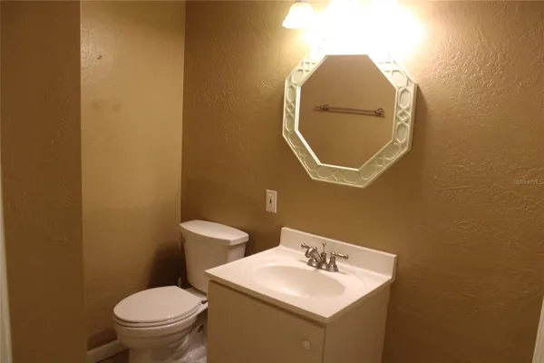 $185,000 | 5400 34th Street West, Unit D2, Bradenton, FL 34210