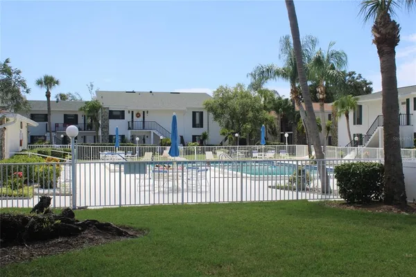 $185,000 | 5400 34th Street West, Unit D2, Bradenton, FL 34210