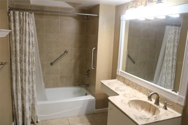 $185,000 | 5400 34th Street West, Unit D2, Bradenton, FL 34210