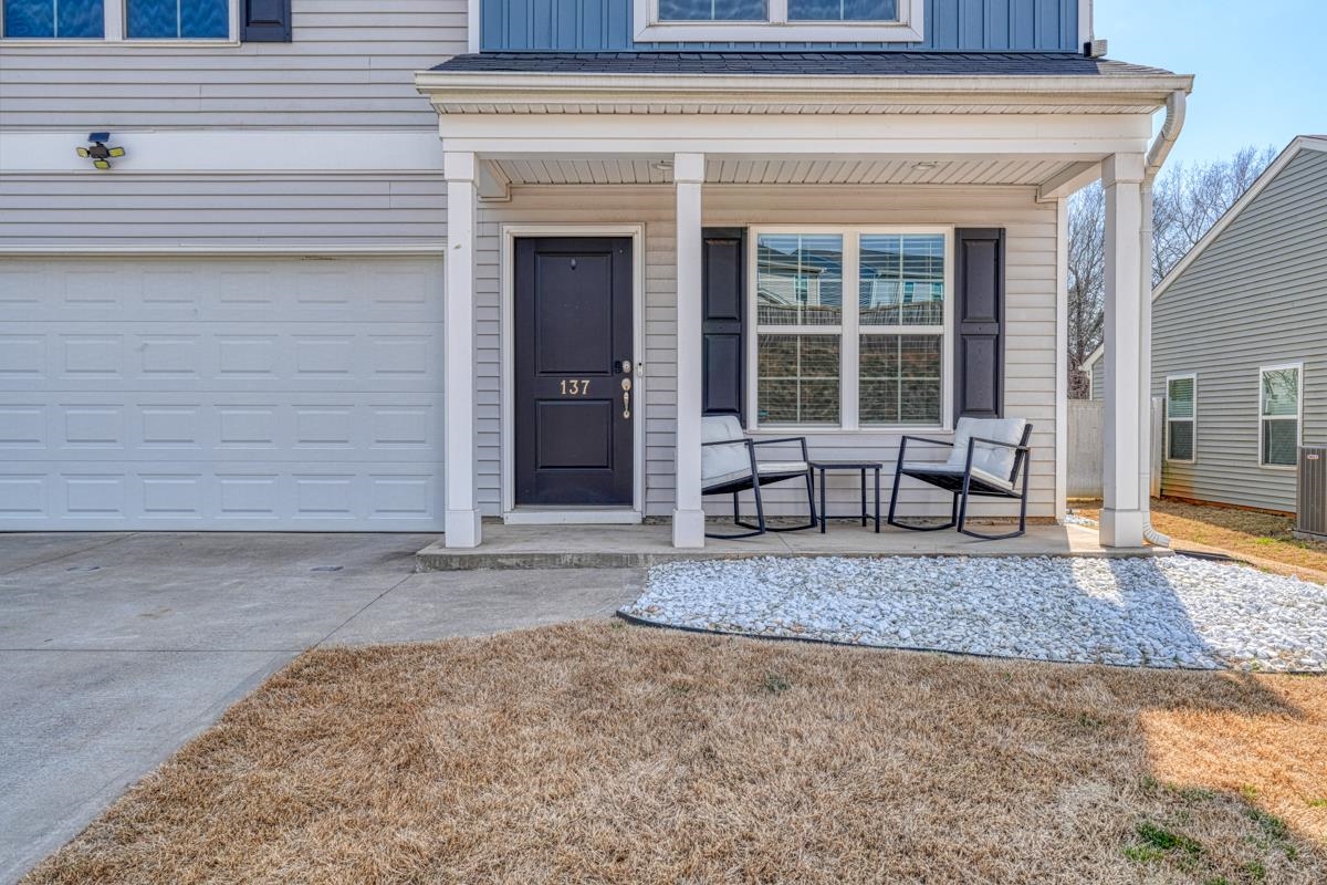 137 Butler Knoll Ct. Court Inman, SC 29349 - Photo 3 of 28