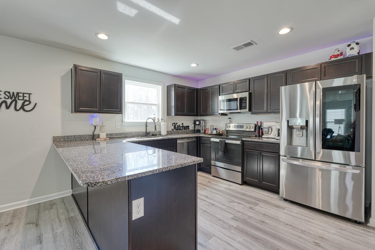 137 Butler Knoll Ct. Court Inman, SC 29349 - Photo 6 of 28