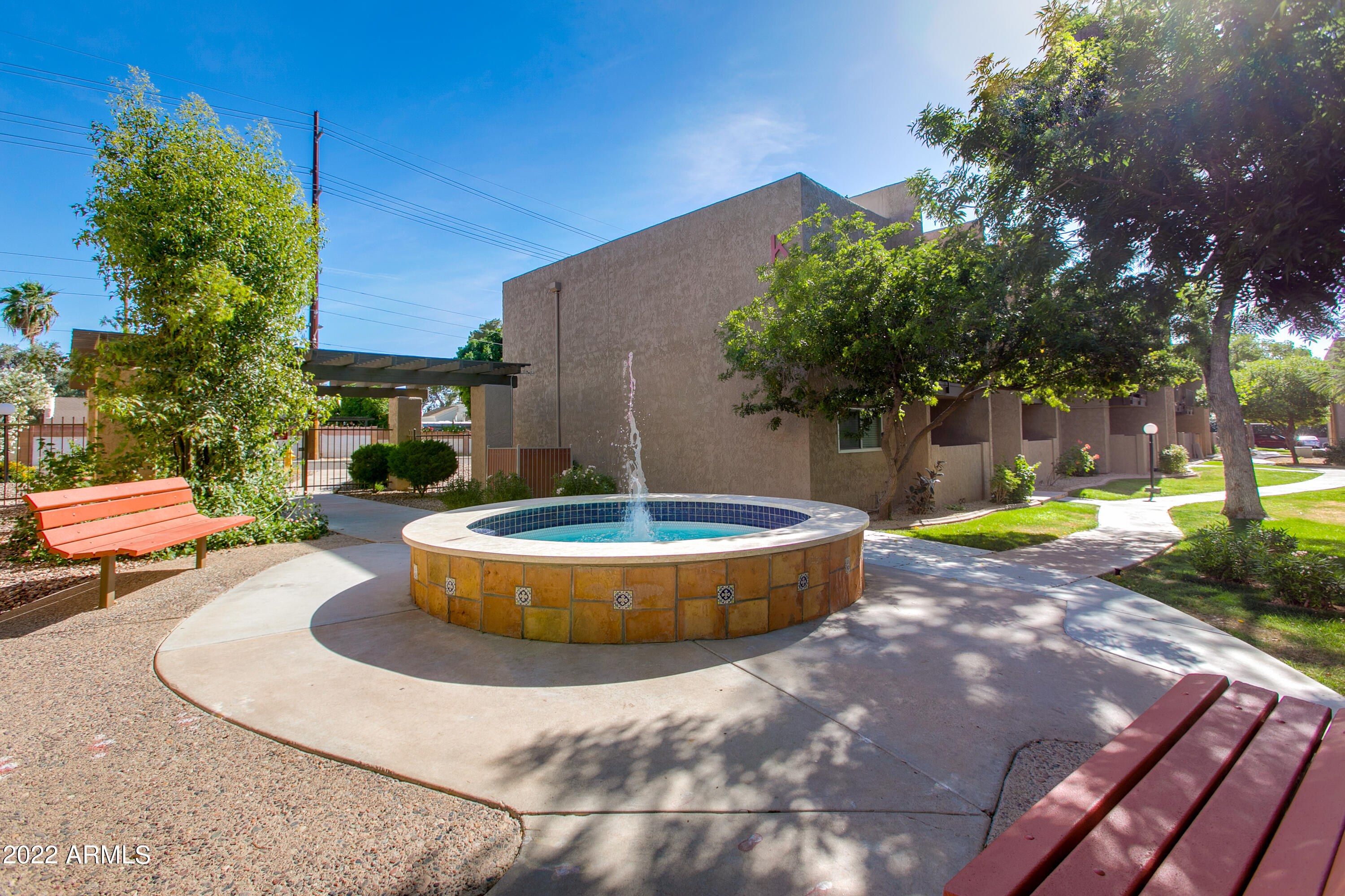 5525 East Thomas Road, Unit J7 Phoenix, AZ 85018 - Photo 18 of 18 25-Thomas