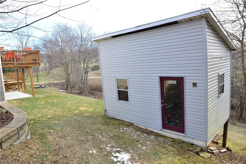902 Bonniebrook Road Butler, PA 16002 - Photo 3 of 25