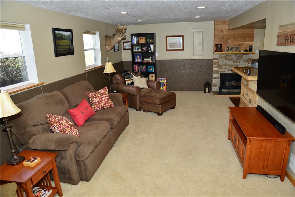 902 Bonniebrook Road Butler, PA 16002 - Photo 10 of 25