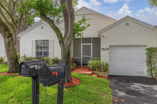 $424,995 | 7625 Forest Green Lane, Boynton Beach, FL 33436