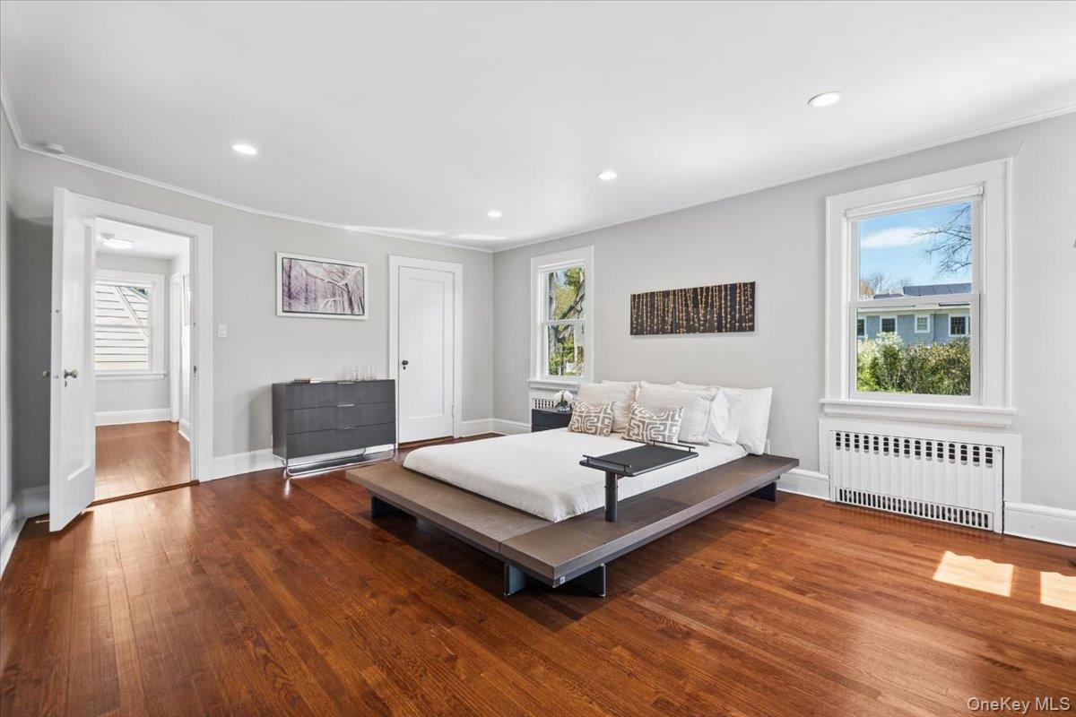 337 Heathcote Road Scarsdale, NY 10583 - Photo 16 of 33 Primary bedroom with walk-in closet and ensuite bath