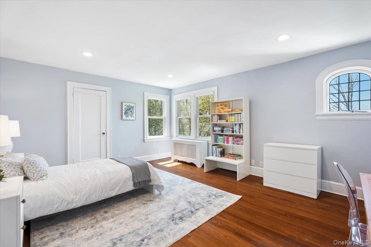 337 Heathcote Road Scarsdale, NY 10583 - Photo 19 of 33 Bedroom #2