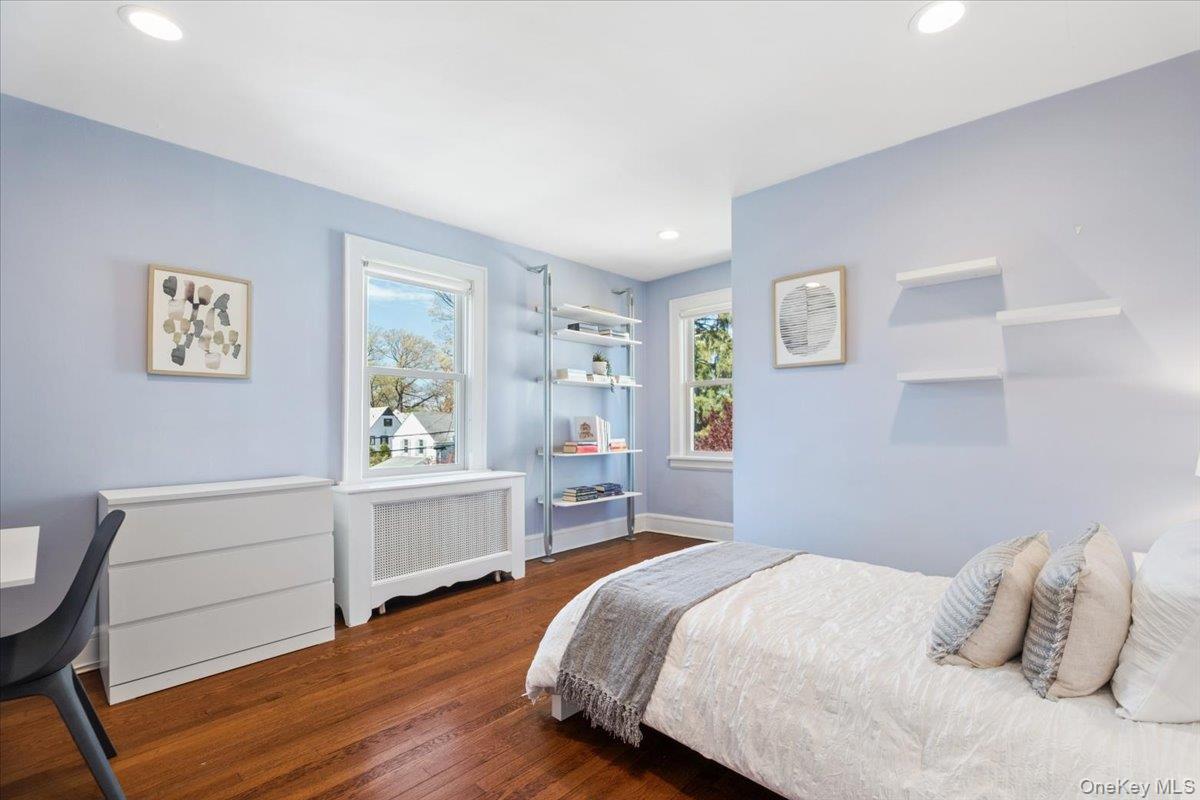 337 Heathcote Road Scarsdale, NY 10583 - Photo 21 of 33 Bedroom #3