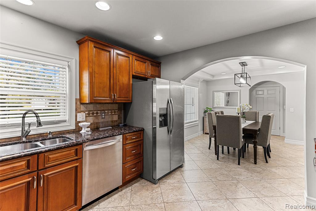 23364 Clark Road Belleville, MI 48111 - Photo 15 of 43