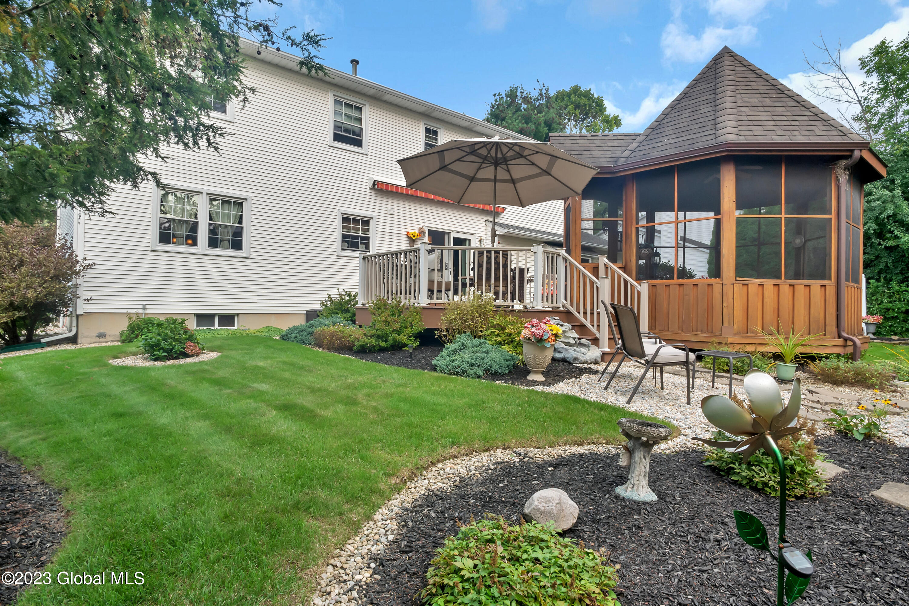 8 Carriage Road Rensselaer, NY 12144 - Photo 48 of 56 P1530616