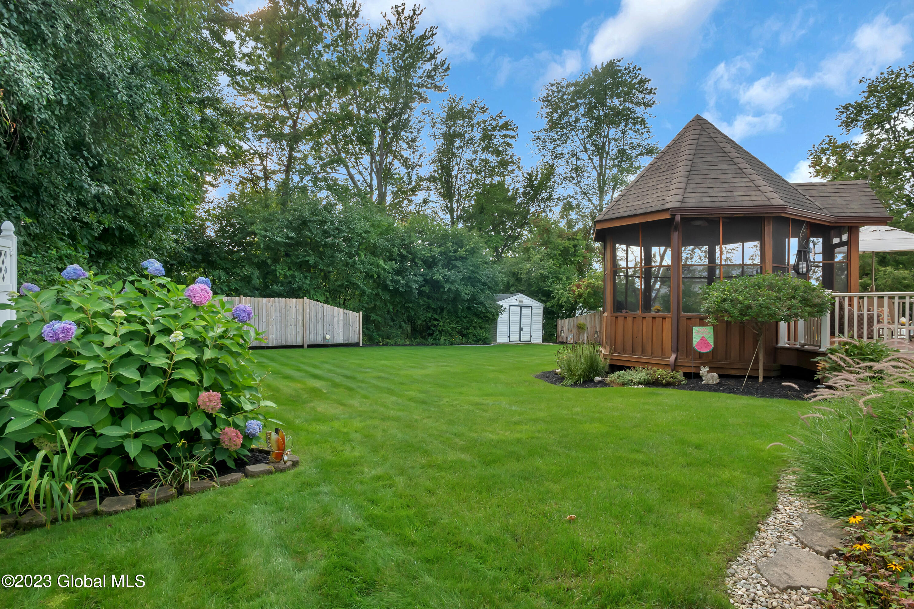 8 Carriage Road Rensselaer, NY 12144 - Photo 49 of 56 P1530586