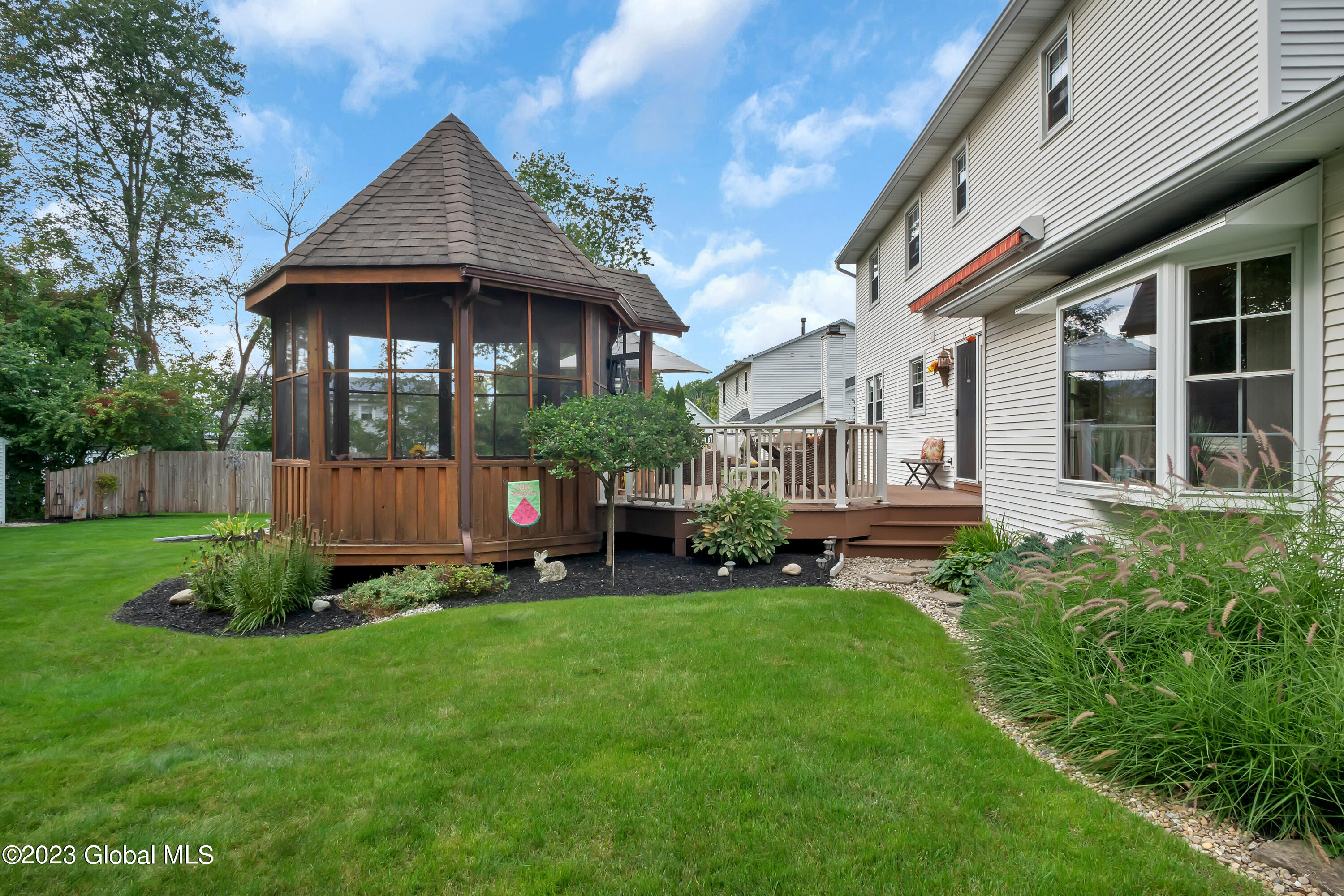 8 Carriage Road Rensselaer, NY 12144 - Photo 50 of 56 P1530591