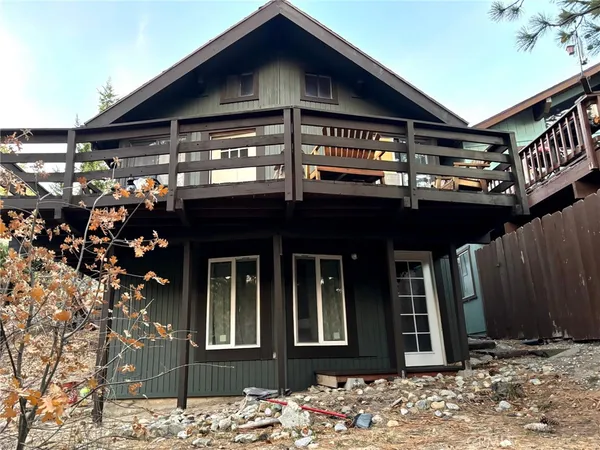 $1,900 | 33362 Carlock Drive, Running Springs, CA 92382