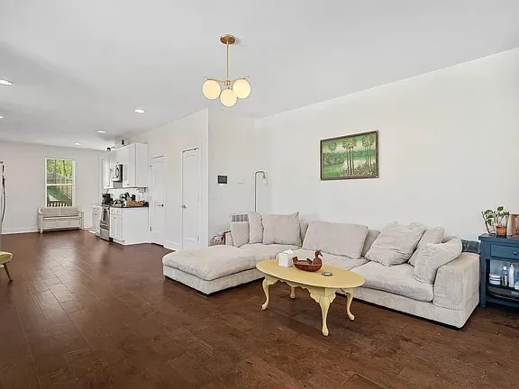 $2,499 | 221 Hillcrest Drive, Madison, TN 37115