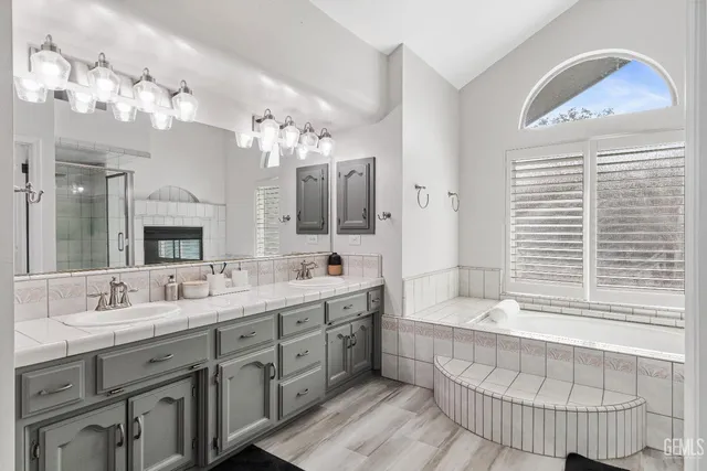 $575,000 | Undisclosed Address, Bakersfield, CA 93314