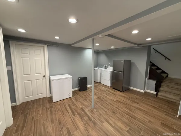 $4,000 | 143 East Avenue, Hicksville, NY 11801