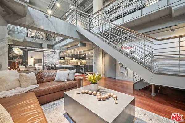 $999,000 | 330 W Wall Street, Unit A005, Los Angeles, CA 90013