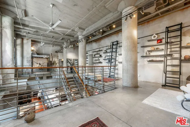 a view of a bench in a backyard