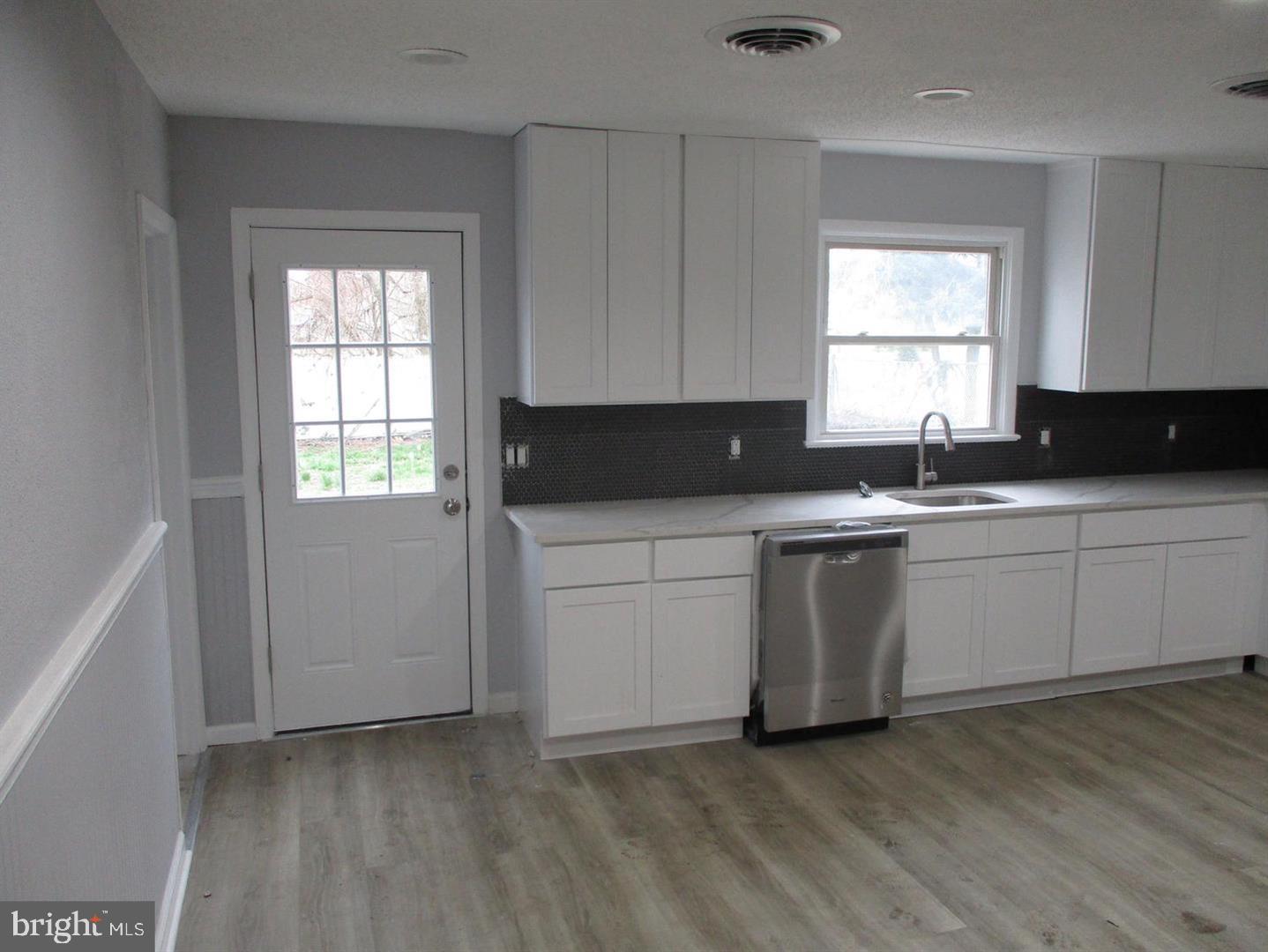 929 Jacksonville Road Burlington, NJ 08016 - Photo 2 of 56