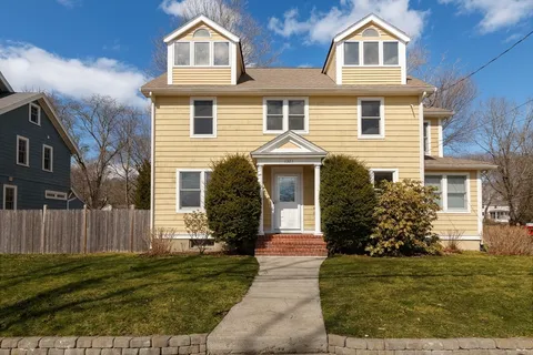 $1,850,000 | 1321 Beacon Street, Newton, MA 02468