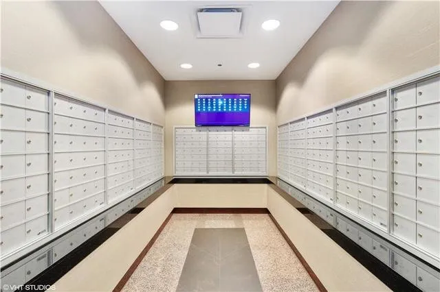 $495,000 | 33 West Ontario Street, Unit 21H, Chicago, IL 60654