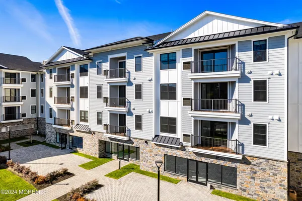 $3,500 | 298 Westwood Avenue, Unit 410, Long Branch, NJ 07740