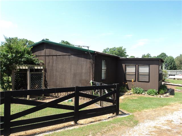 11 Westside Road Lawrenceburg, TN 38464 - Photo 3 of 18