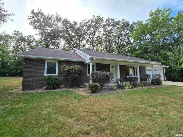 $83,000 | 59 Sherwood Drive, Centralia, IL 62801