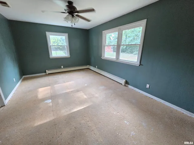 $83,000 | 59 Sherwood Drive, Centralia, IL 62801