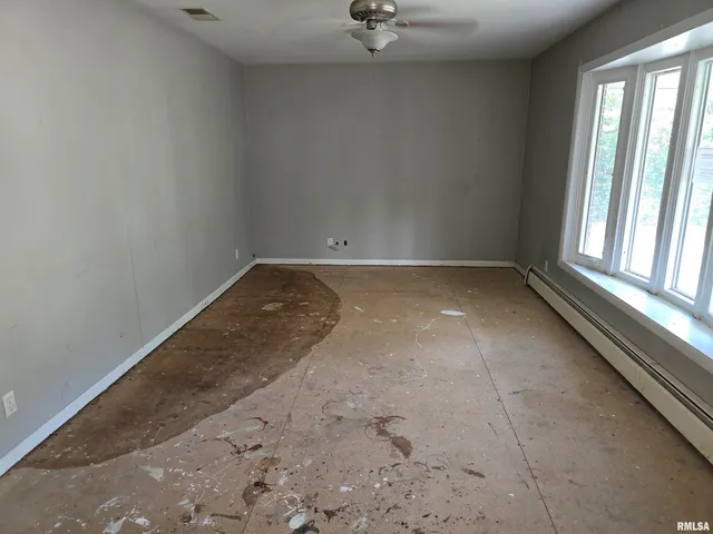 $83,000 | 59 Sherwood Drive, Centralia, IL 62801