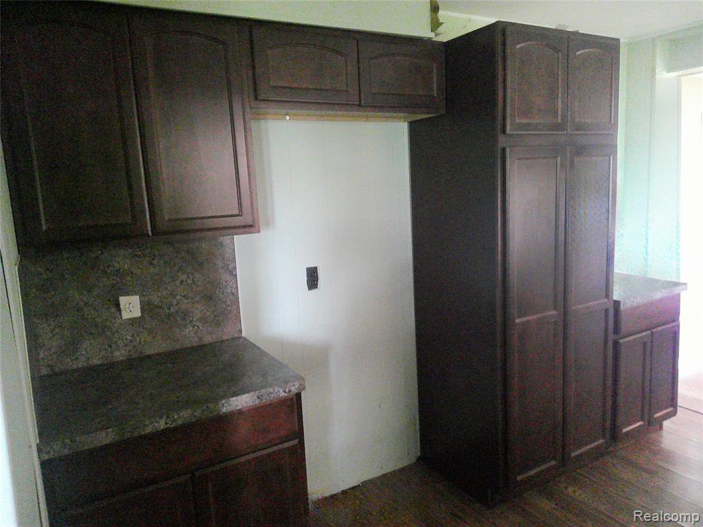 4755 East Washington Road Saginaw, MI 48601 - Photo 6 of 13 Gallery Image 6