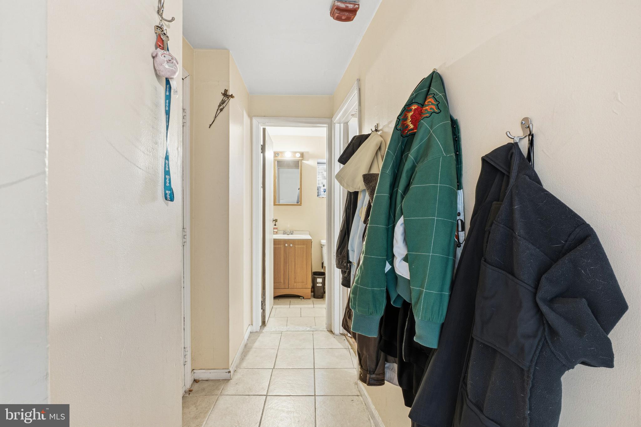 252-254 South Street, Unit 3 Philadelphia, PA 19147 - Photo 6 of 13 a view of a walk in closet