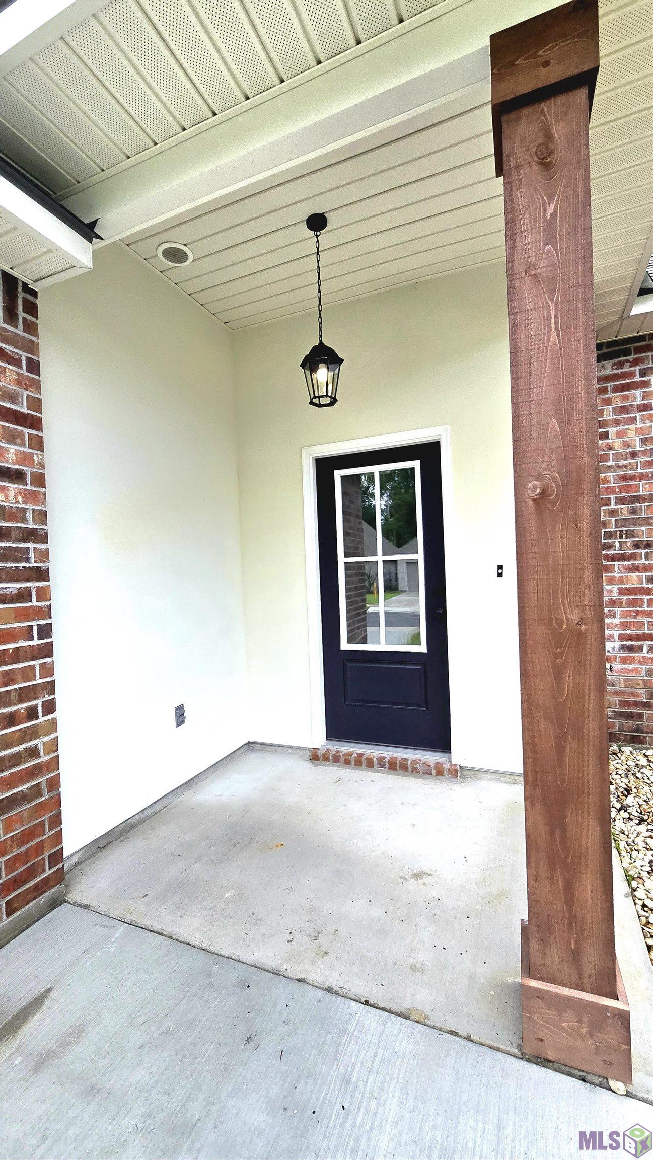 9232 Asoka Avenue Baton Rouge, LA 70810 - Photo 2 of 16