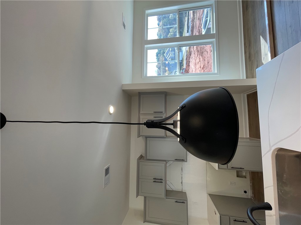 31 Halsey Street Central, SC 29630 - Photo 5 of 24