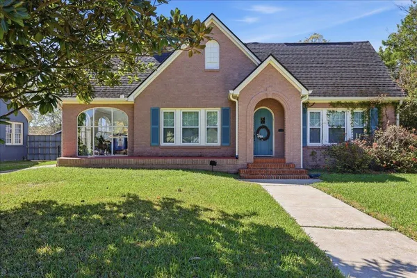 $249,900 | 2445 Harrison Avenue, Beaumont, TX 77702