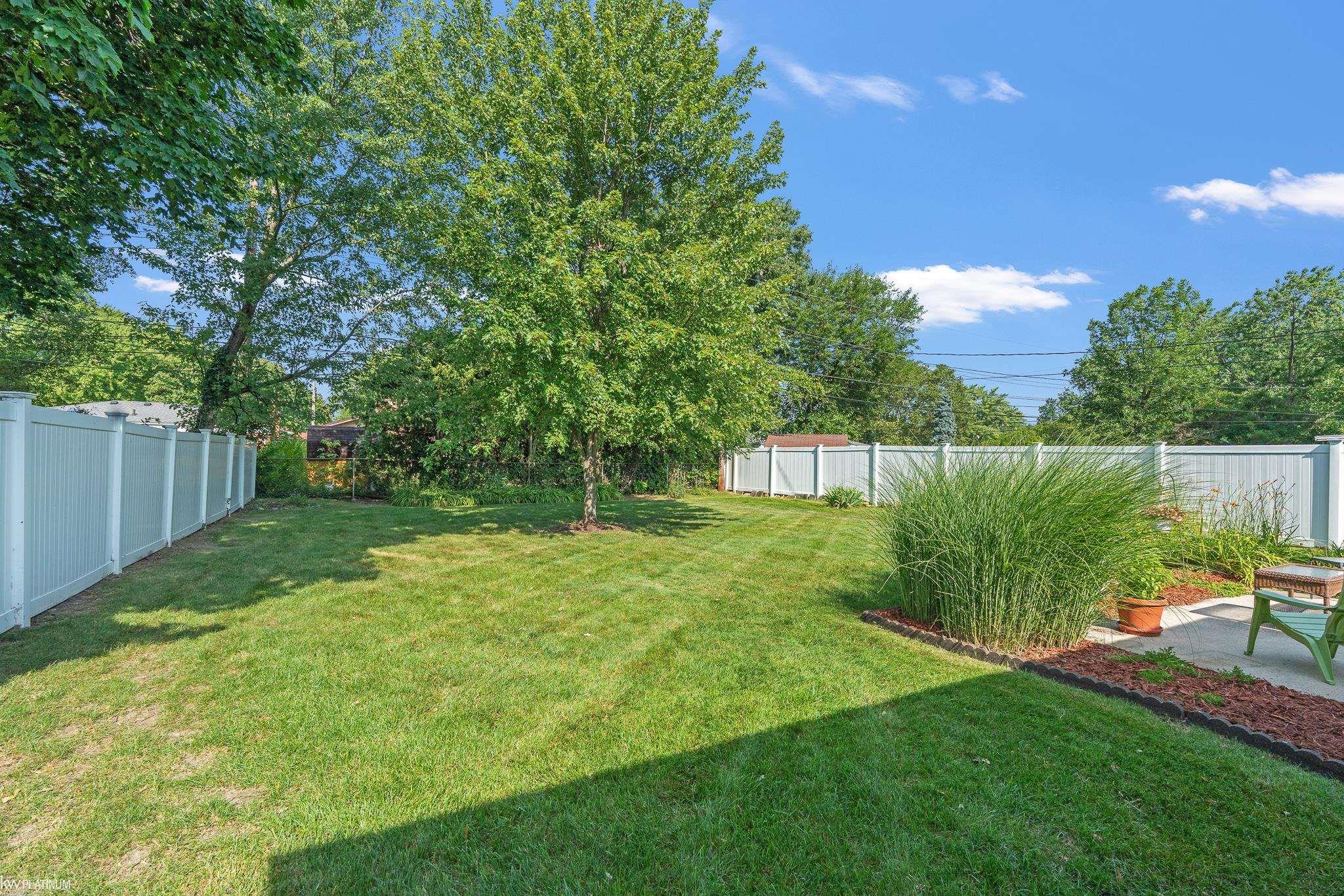29345 Ridgefield Avenue Warren, MI 48088 - Photo 27 of 31