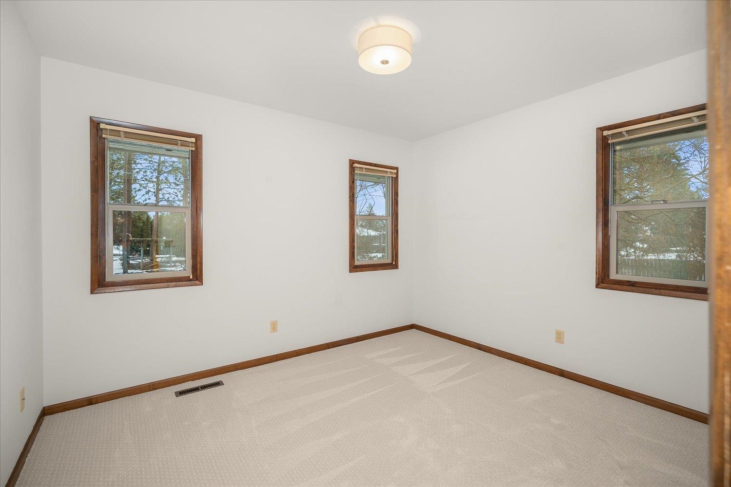 3515 South Altamont Street Spokane, WA 99223 - Photo 14 of 26