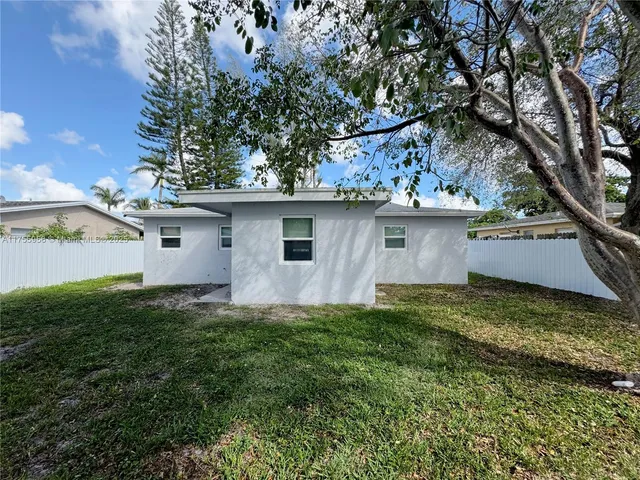 $499,000 | 4161 Southwest 56th Avenue, Davie, FL 33314