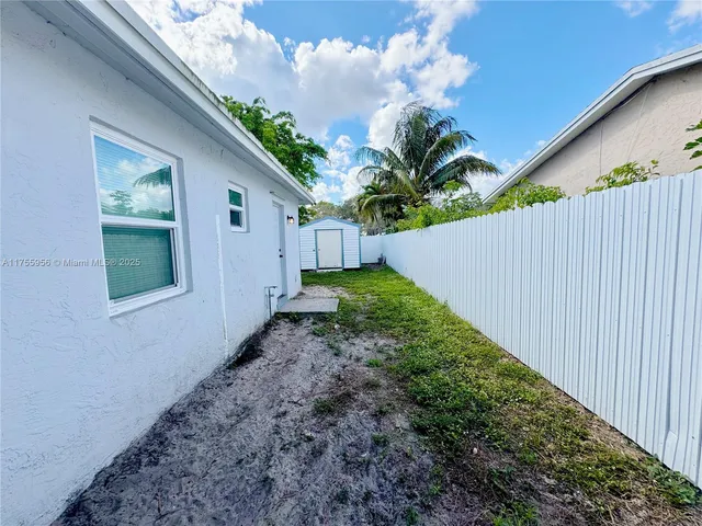 $499,000 | 4161 Southwest 56th Avenue, Davie, FL 33314