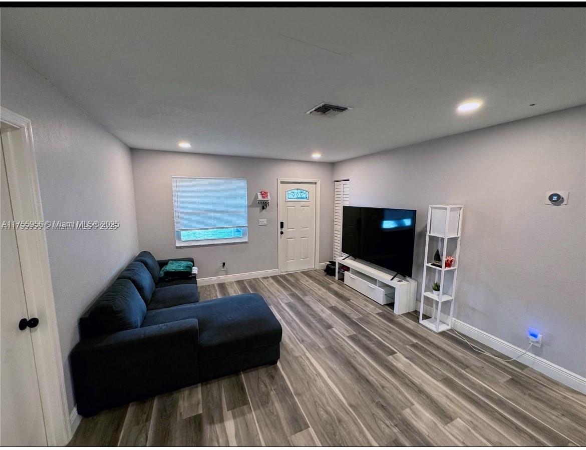 4161 Southwest 56th Avenue Davie, FL 33314 - Photo 38 of 40