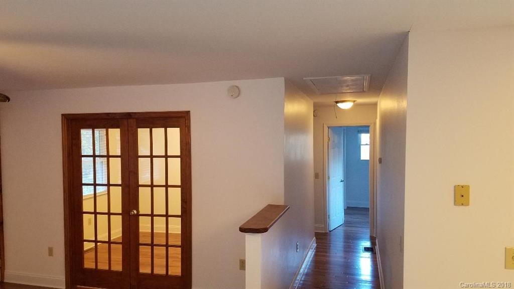 98 Johnny Marlow Road Fairview, NC 28730 - Photo 11 of 17 Gallery Image 11