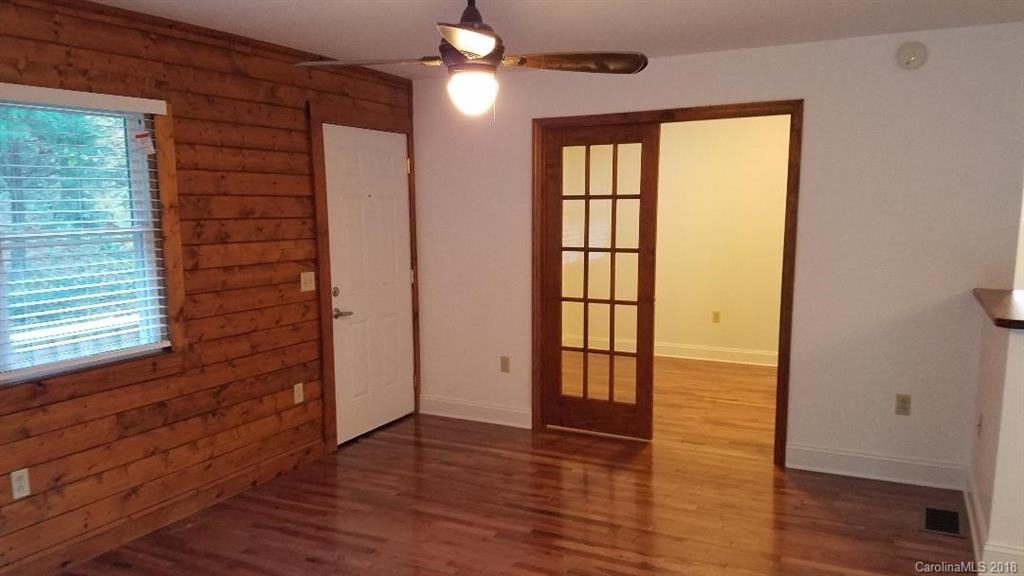 98 Johnny Marlow Road Fairview, NC 28730 - Photo 12 of 17 Gallery Image 12