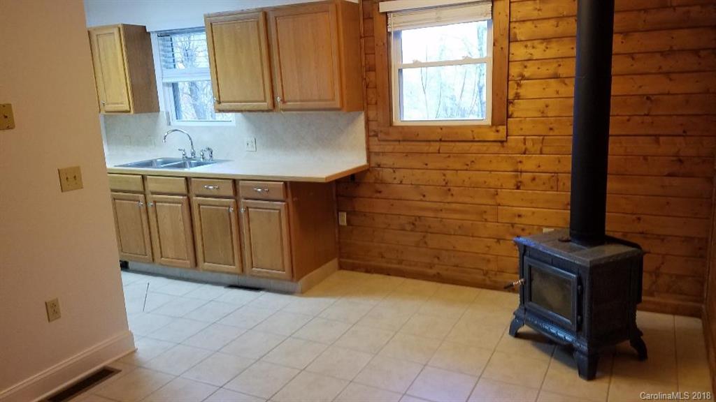 98 Johnny Marlow Road Fairview, NC 28730 - Photo 13 of 17 Gallery Image 13