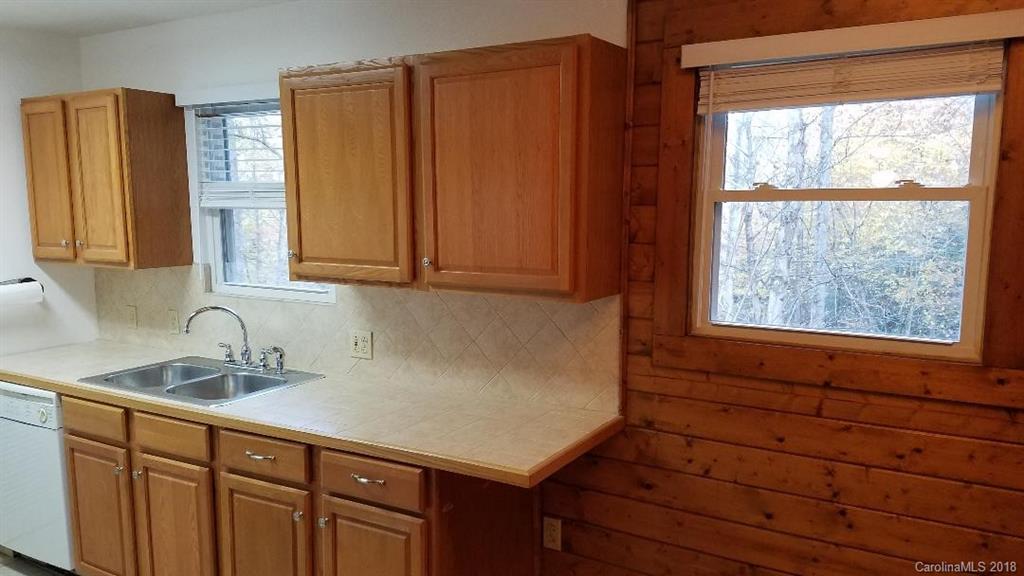 98 Johnny Marlow Road Fairview, NC 28730 - Photo 15 of 17 Gallery Image 15